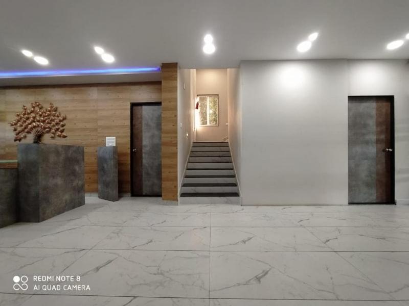 Oyo 80228 Hotel Richa Hālol Exteriér fotografie